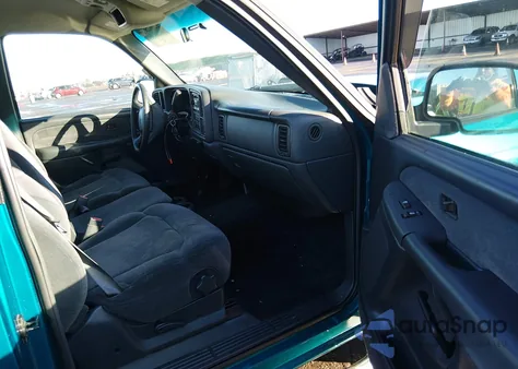 2002 Chevrolet Silverado 1500 Ls from USA, damaged, VIN 1GCEC14V62Z205328